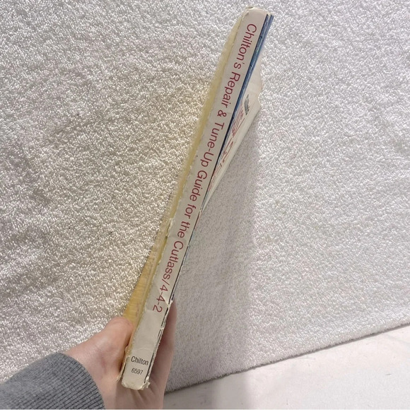 Vintage Chilton’s Cutlass /4-4-2 1970-77 Repair And Tune Up Guide - Picture 13 of 16